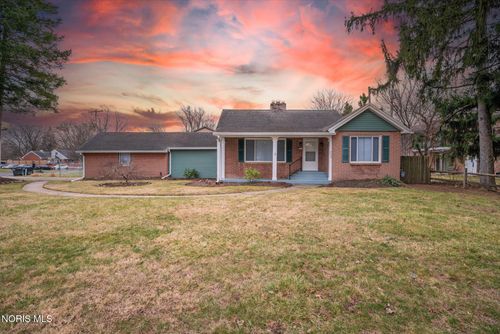 5809 Dorr Street, Toledo, OH, 43615 | Card Image