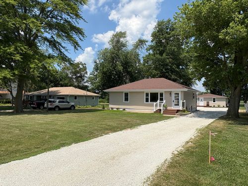 5101 W 1000n Rd, Kankakee, IL, 60901-7631 | Card Image