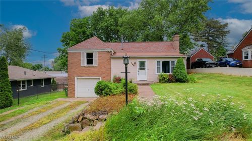 348 Poplar St, Canal Fulton, OH, 44614-1210 | Card Image