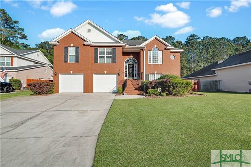 9 Dee Henderson Dr, Richmond Hill, GA, 31324-7603 | Card Image
