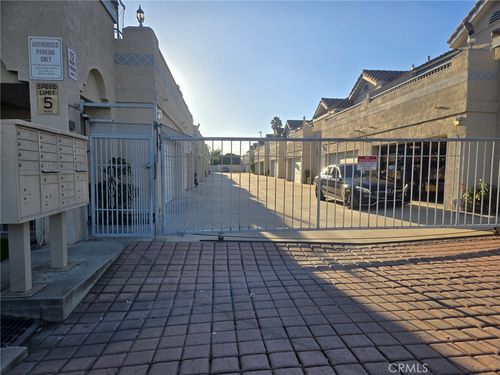 17-15539 Woodruff, Bellflower, CA, 90706 | Card Image