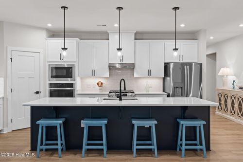 1222 Middle Crest Dr Ne, Bolivia, NC, 28422-8709 | Card Image