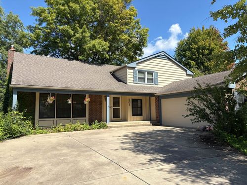 501 Ticonderoga Ln, Naperville, IL, 60563-1330 | Card Image