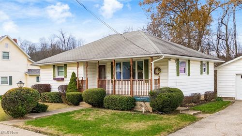 53 W Dave Longaberger Ave, Dresden, OH, 43821-9687 | Card Image