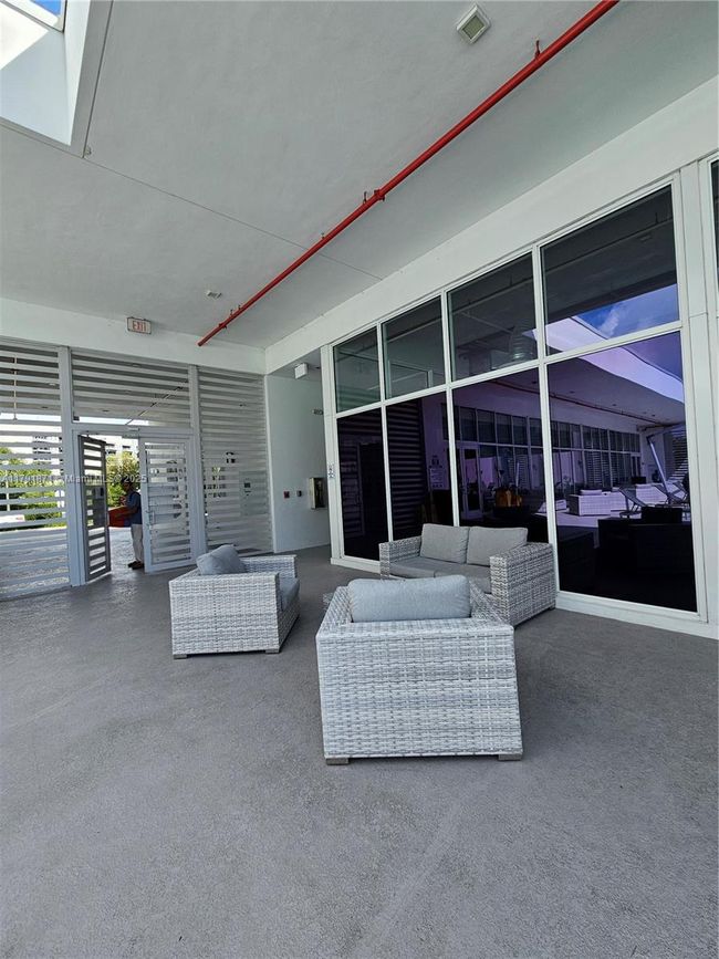 APT-2202 - 15051 Royal Oaks Ln, Condo with 2 bedrooms, 3 bathrooms and null parking in North Miami FL | Image 37