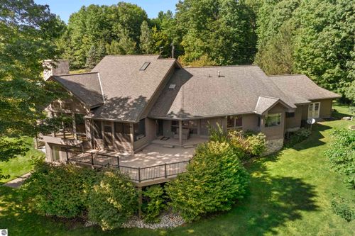 11775 Golfview Rd, Bear Lake, MI, 49614-9560 | Card Image
