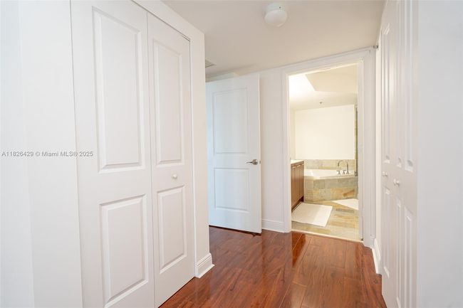APT-1603N - 2641 N Flamingo Rd, Condo with 2 bedrooms, 2 bathrooms and null parking in Sunrise FL | Image 49
