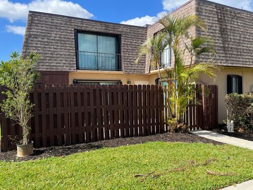 5203 Waterview Cir, Palm Springs, FL, 33461-6494 | Card Image