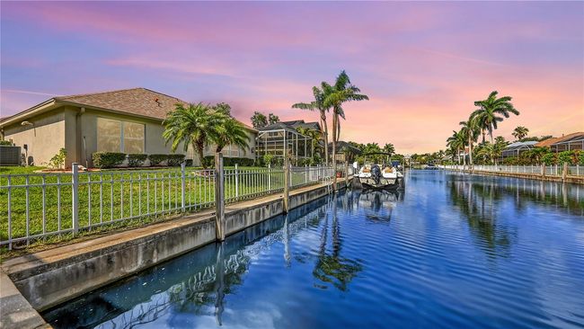 Waterfront Stunning House | Image 5