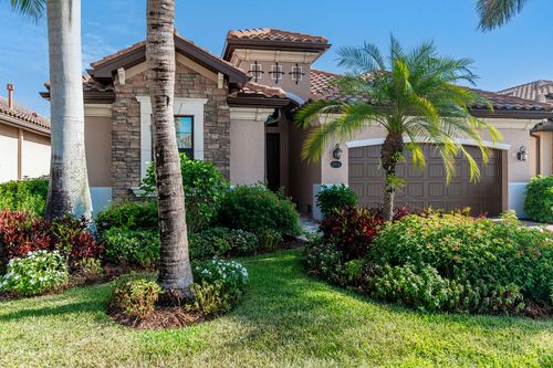 2938 Aviamar Cir, NAPLES, FL, 34114-9564 | Card Image