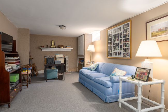 43 Cranford Ln, Condo with 4 bedrooms, 3 bathrooms and null parking in Grosse Pointe MI | Image 34
