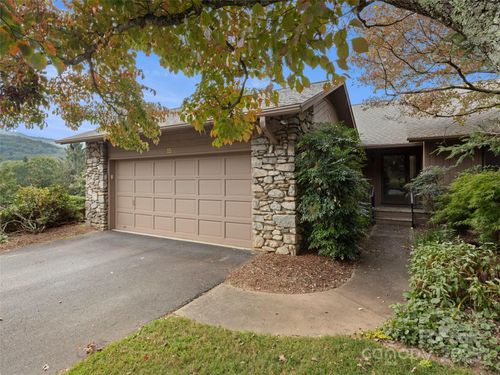 15 Ridge Ter, Asheville, NC, 28804-2757 | Card Image