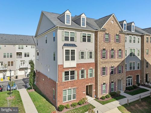 8031 Orchard Grove Rd, ODENTON, MD, 21113-3404 | Card Image