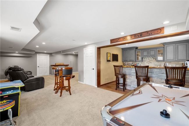 204 Elmhurst Cir, House other with 4 bedrooms, 4 bathrooms and 2 parking in Cranberry Township PA | Image 33