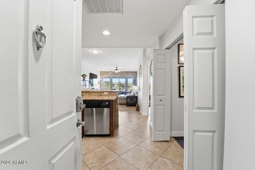 3255-5350 E Deer Valley Dr, Phoenix, AZ, 85054-4126 | Card Image