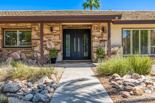 28 E Winged Foot Rd, Phoenix, AZ, 85022-4253 | Card Image