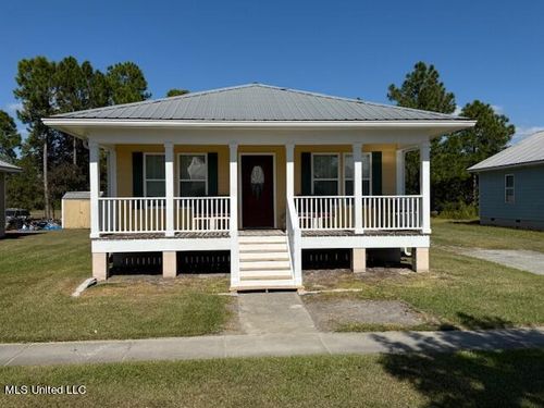 715 Union Street, Bay Saint Louis, MS, 39520 | Card Image