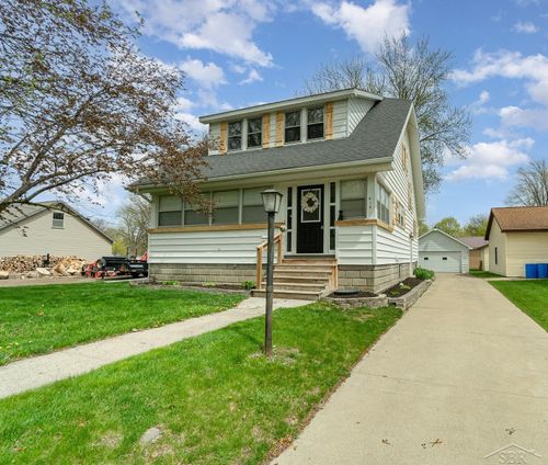 414 S Franklin St, Zilwaukee, MI, 48604-1429 | Card Image