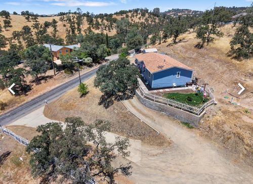 3601 Ladera Way, La Grange, CA, 95329 | Card Image