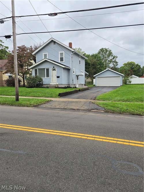 264 5th St Ne, Barberton, OH, 44203-3036 | Card Image