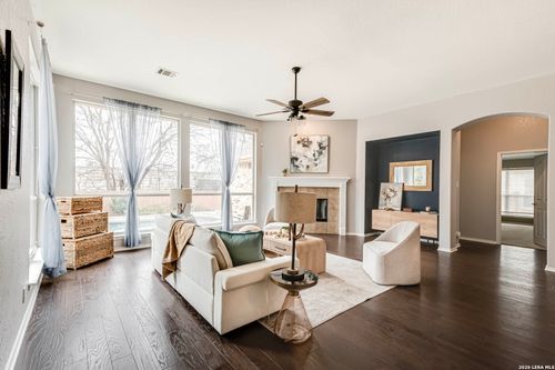 326 Cypress Trl, San Antonio, TX, 78256-1610 | Card Image