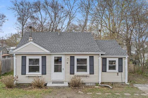 10 3rd Ave, Wareham, MA, 02571-1323 | Card Image
