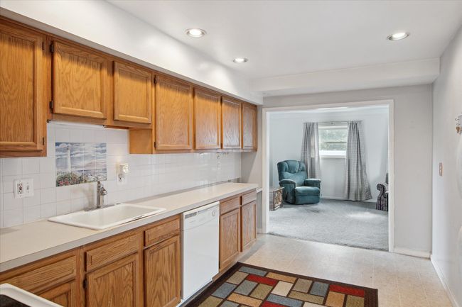 2941 Longmeadow Dr, House other with 3 bedrooms, 2 bathrooms and null parking in Trenton MI | Image 16