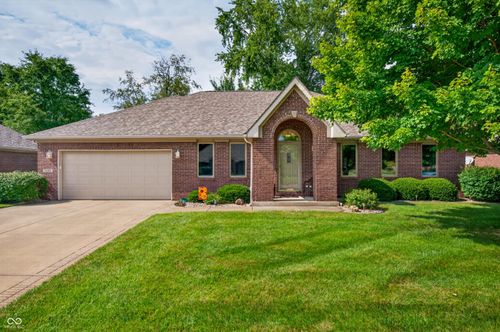5122 Columbia Dr, Columbus, IN, 47203-3380 | Card Image