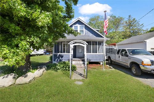 68 Covel Cir, Warwick, RI, 02888-3252 | Card Image
