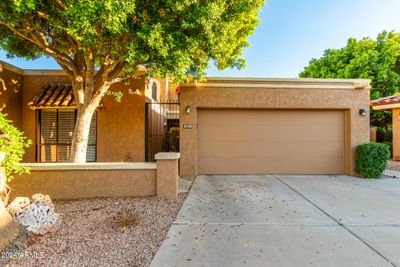 921 E Becker Lane, House other with 3 bedrooms, 3 bathrooms and null parking in Phoenix AZ | Image 1