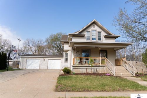 711 14th St, Aurora, NE, 68818-2413 | Card Image