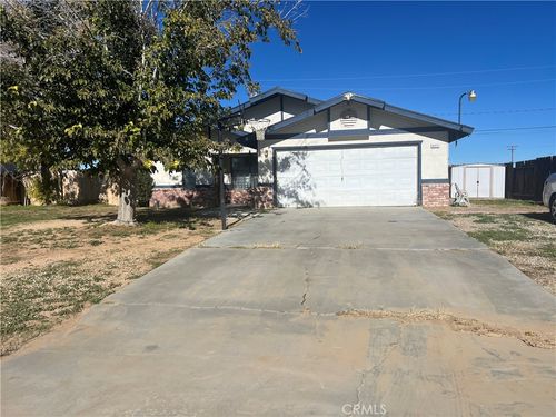 8873 Holly Ave, California City, CA, 93505-2741 | Card Image