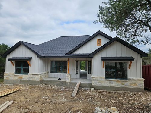 664 Luehlfing Dr, Canyon Lake, TX, 78133-5726 | Card Image