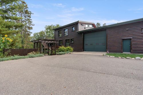 10422 Ossawinnamakee Rd, Pequot Lakes, MN, 56472-3717 | Card Image