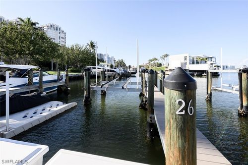 4090 Gulf Shore Blvd, NAPLES, FL, 34103-2212 | Card Image