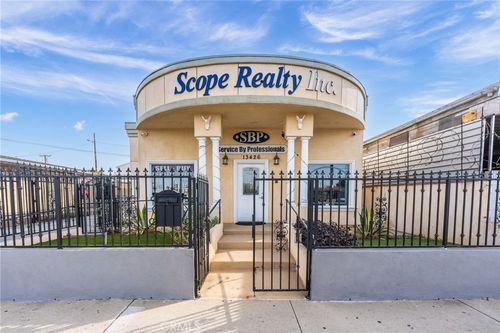 13426 Inglewood Ave, Hawthorne, CA, 90250-5603 | Card Image