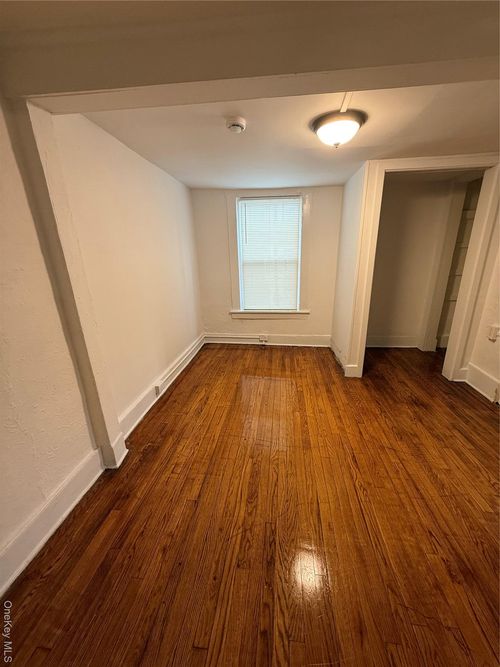 95 S Hamilton St, Poughkeepsie, NY, 12601-4427 | Card Image