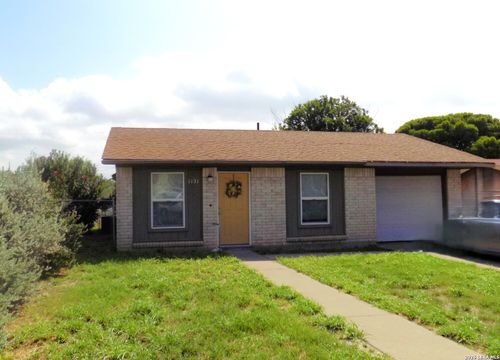 1131 Kiriaka Dr, Eagle Pass, TX, 78852-5508 | Card Image