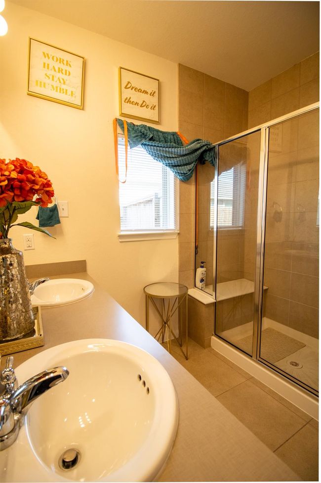 7735 Nevaeh Crest Path, House other with 3 bedrooms, 2 bathrooms and 2 parking in Houston TX | Image 25