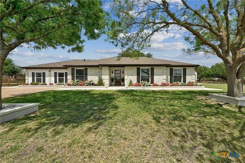 401 County Road 368, Taylor, TX, 76574-5084 | Card Image