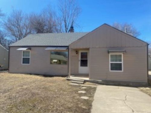 2425 S Mosley St, Wichita, KS, 67216-1114 | Card Image