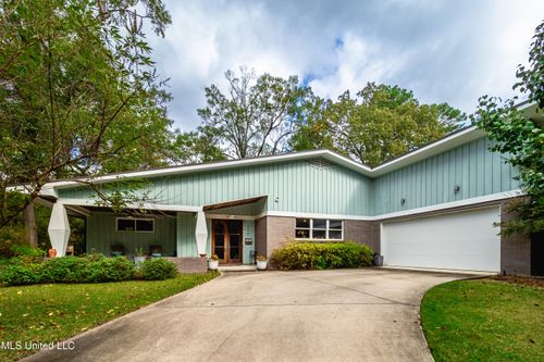 2216 Southwood Rd, Jackson, MS, 39211-6162 | Card Image