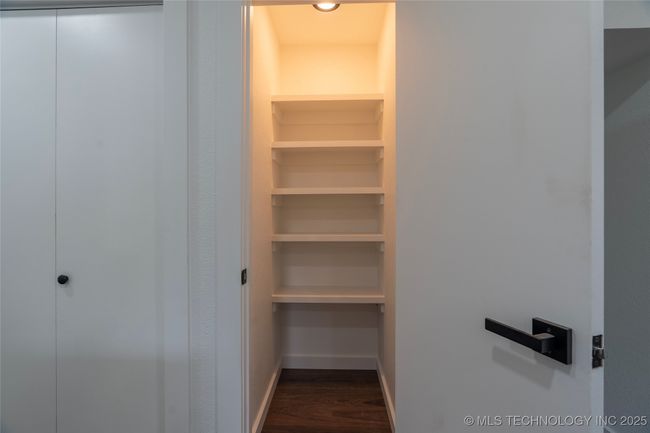 Closet next to Master | Image 16