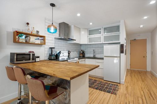 109-36 E 14th Ave, Vancouver, BC, V5T4C9 | Card Image