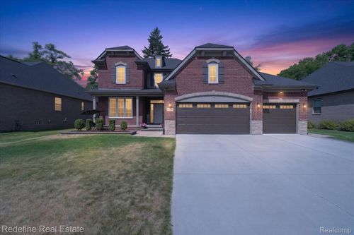 2976 Andlaur Dr, Rochester Hills, MI, 48307-1455 | Card Image
