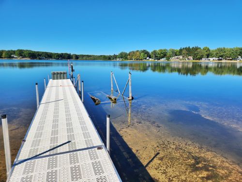 2813 N Mundy Ave, White Cloud, MI, 49349-8993 | Card Image