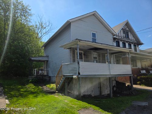 123 S Valley Ave, Olyphant, PA, 18447-1952 | Card Image