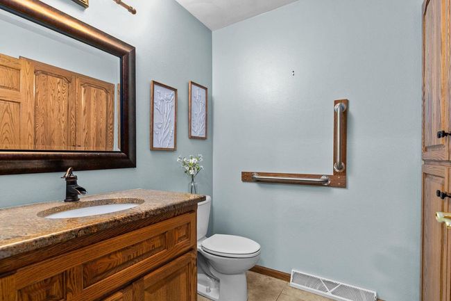 301 E Wayfarer Lane, House other with 4 bedrooms, 4 bathrooms and null parking in APPLETON WI | Image 32
