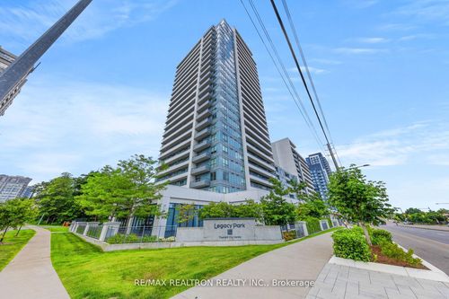 1225-7900 Bathurst St, Vaughan, ON, L4J0J9 | Card Image