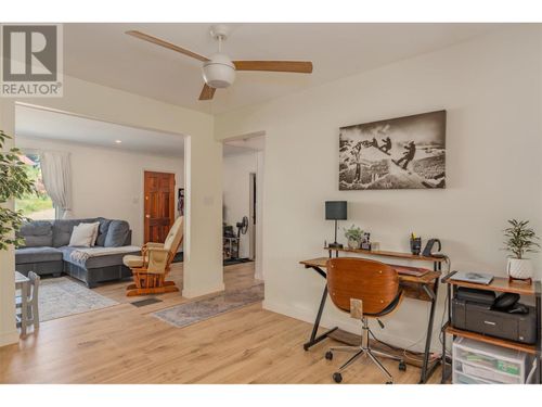 1953 Plewman Way, Rossland, BC, V0G1Y0 | Card Image